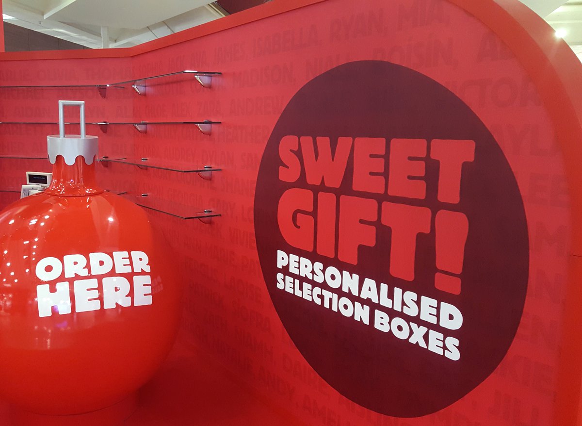 Tis almost the season! <a href="/ExhibitDesignGr/">Exhibit Design</a> worked alongside Irish International to create the @MaltesersIE #Christmas Counter in <a href="/ArnottsDublin/">Arnotts</a> where you can buy a personalised selection box! #gettingfestive #MaltesersChristmas #sweetgift