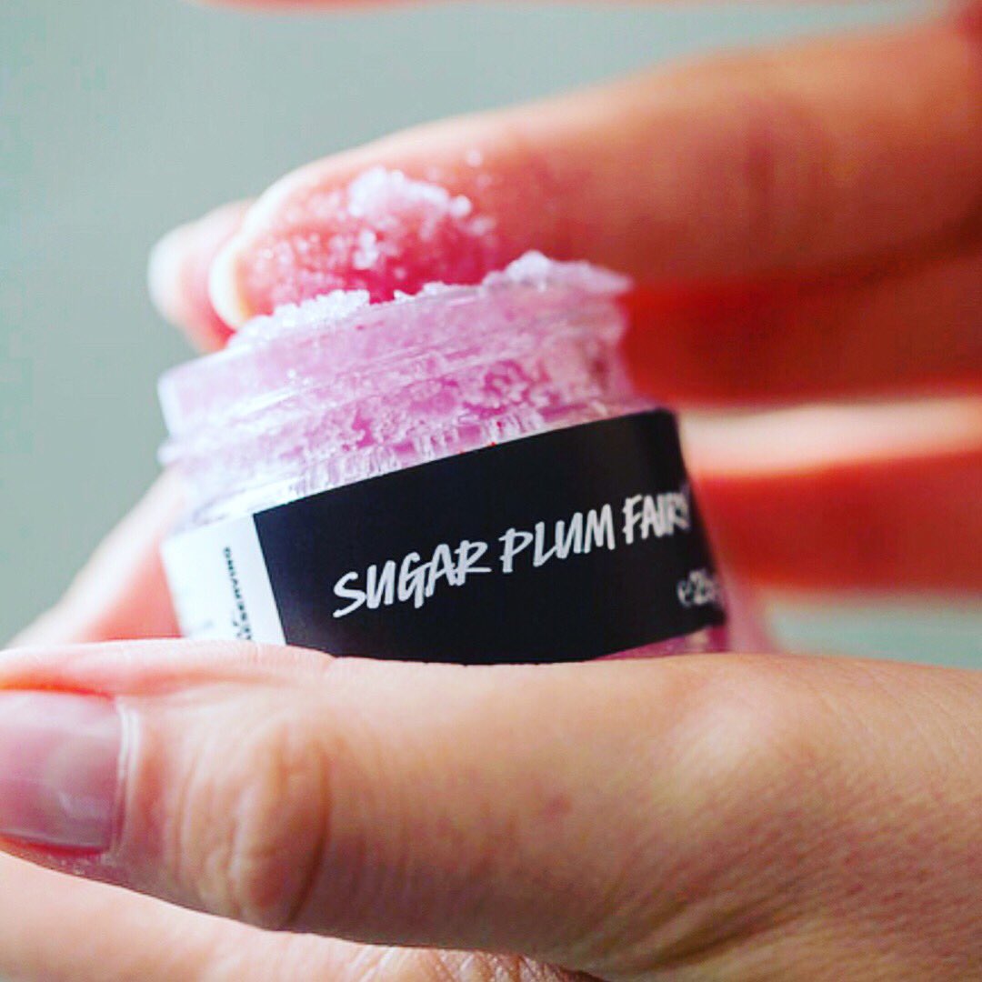 Naked or packaged, which do you prefer? #LushChristmas #Naked #ZeroWaste #Packaging