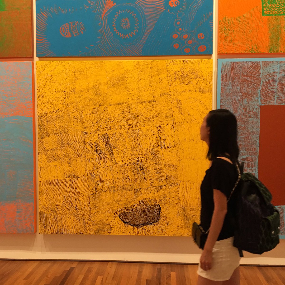 yulingdesigns's tweet photo. Color blocking. #throwback #yayoikusama #color #singapore #nationalgallery #painting #art #museum #inspiration #travel https://t.co/rcSmaKtIaE