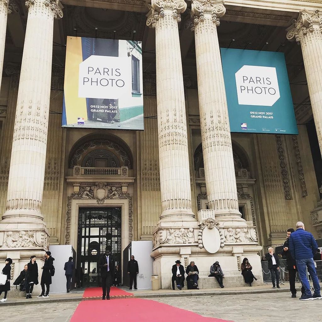 bbp_art's tweet photo. Paris Photo, day deux. Let’s do this. #BBPArt @parisphotofair #oohlala https://t.co/1ToP27B9RP https://t.co/GfPgPp1DjQ