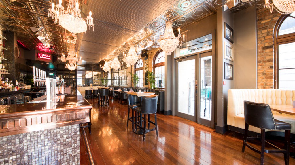 LittleGateLink's tweet image. The best place in Edinburgh for a whiskey tasting. ow.ly/8Hwq30grcld #whiskey #AngelsShare #Edinburgh #plsRT