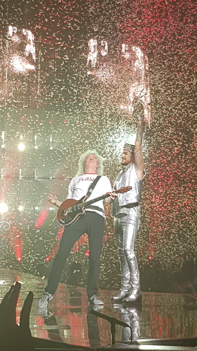 The best concert of my life! ❤QALVienna❤ <a href="/adamlambert/">ADAM LAMBERT</a> <a href="/DrBrianMay/">Dr. Brian May</a>  Thank you so much!!!