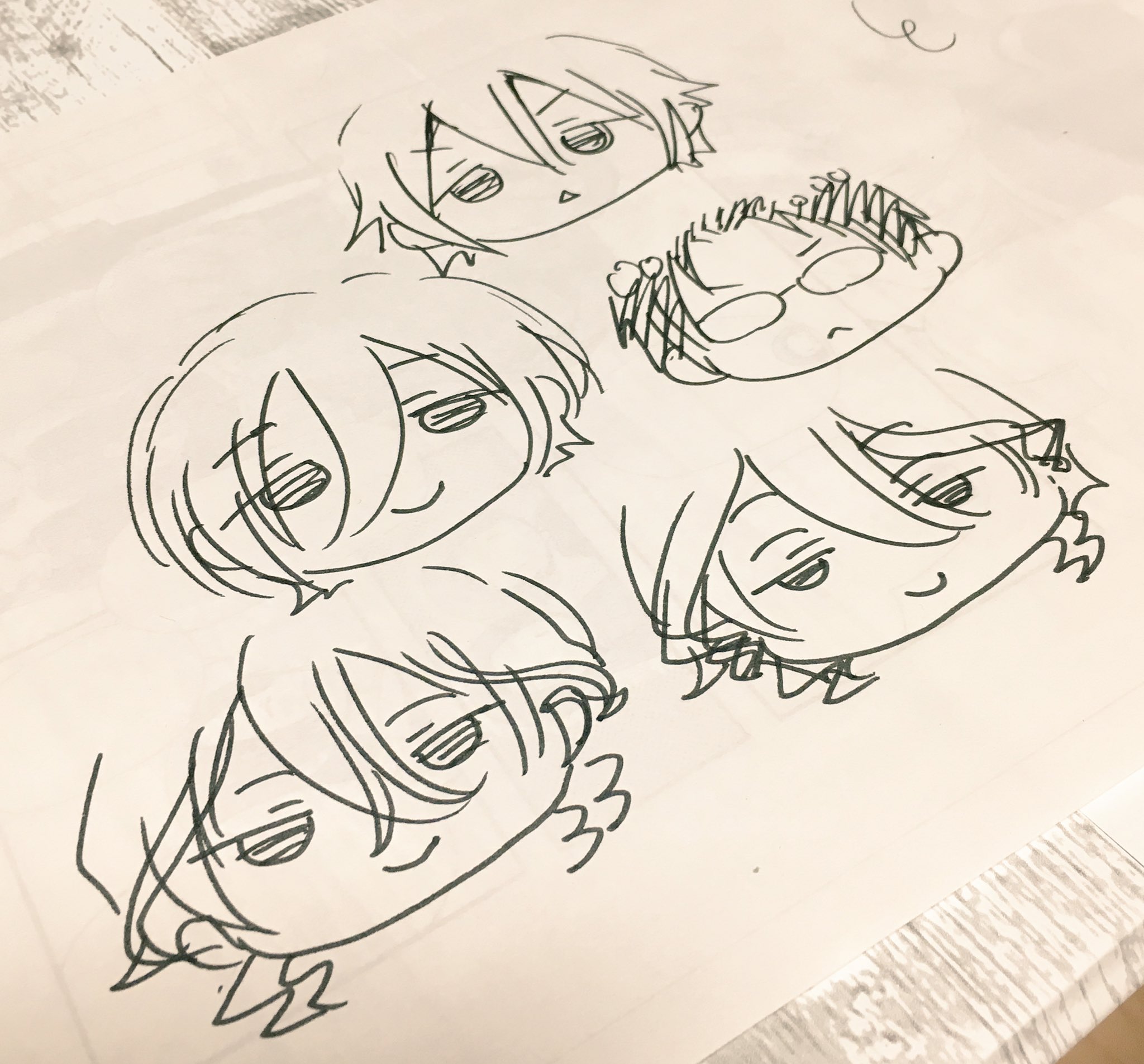 ひまっぽ つぶやき専用 りうさんとタレ目が描きやすい描きにくい ツリ目が描きやすい描きにくいって話からミニキャラ にしたらタレ目も簡単って言いながら描いたラクガキ 上段環くん アイナナ 左英智 右敬人 下段さくまれい 零のミニキャラは