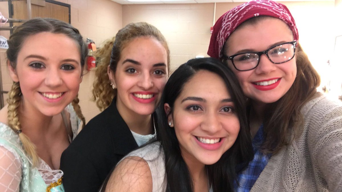 payt_powell's tweet photo. Please come out tonight at 8pm to see opening night if our show WORKING in the Seelig theater! I’m thrilled to be have directed and acted with such amazing people.. you won’t want to miss it! #WORKING2017 https://t.co/unqBY9skMM