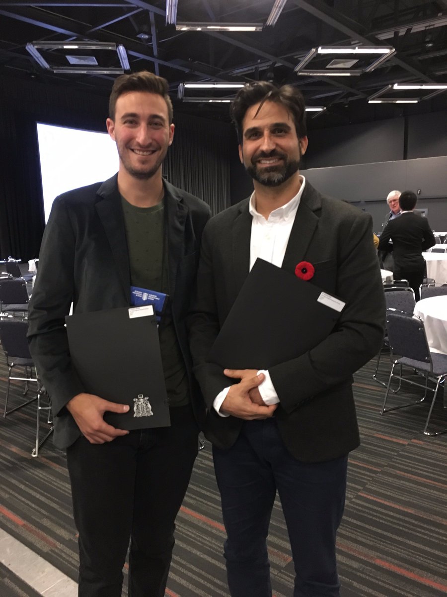UofODFM's tweet photo. @CanFamPhysician Best Original Research Article recipients at #FMF2017 shed light on the cost savings potential of a rational prescribing model https://t.co/V825AkWCco