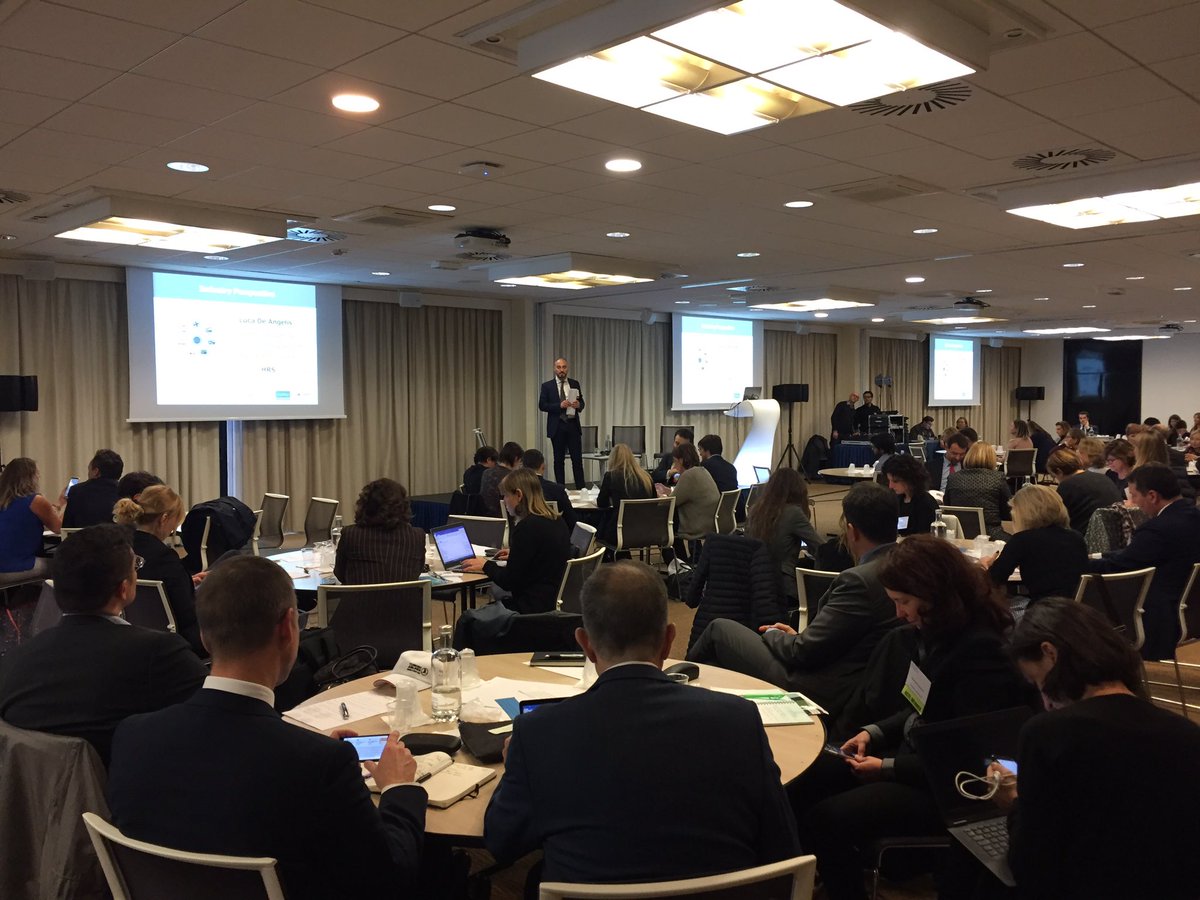 hrsitalia's tweet photo. Traveller centricity sinonimo di saving nell'intervento di Luca De Angelis HRS @lucajep82 al Forum ACTE @ACTEtweets https://t.co/SXVSvbHSGV