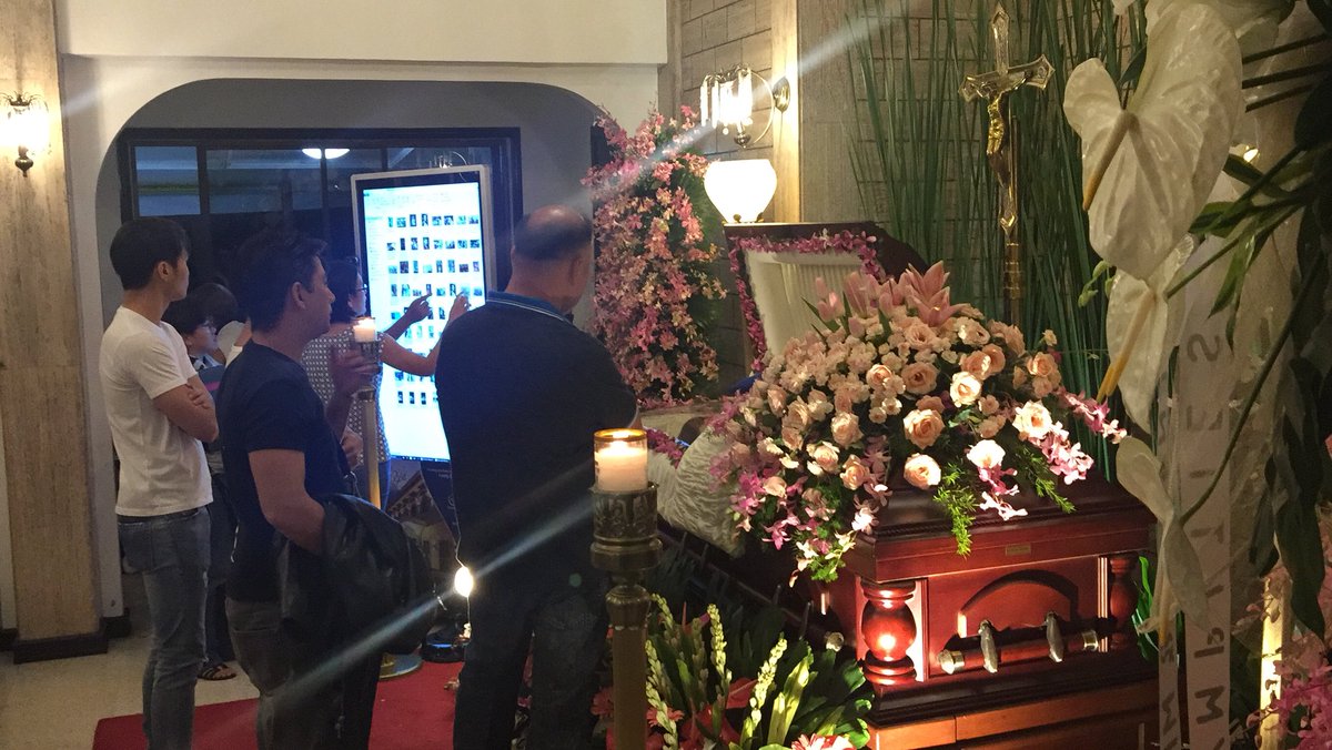 mjfelipe's tweet photo. JUST IN: Isabel Granada is now here at Sanctuario de SanJose chapel in Greenhills. Ex husband Jericho Aguas is here together with family friends, Bianca Lapus, Janella Salvador and Elmo Magalona. https://t.co/Dh1dZNK1Q3