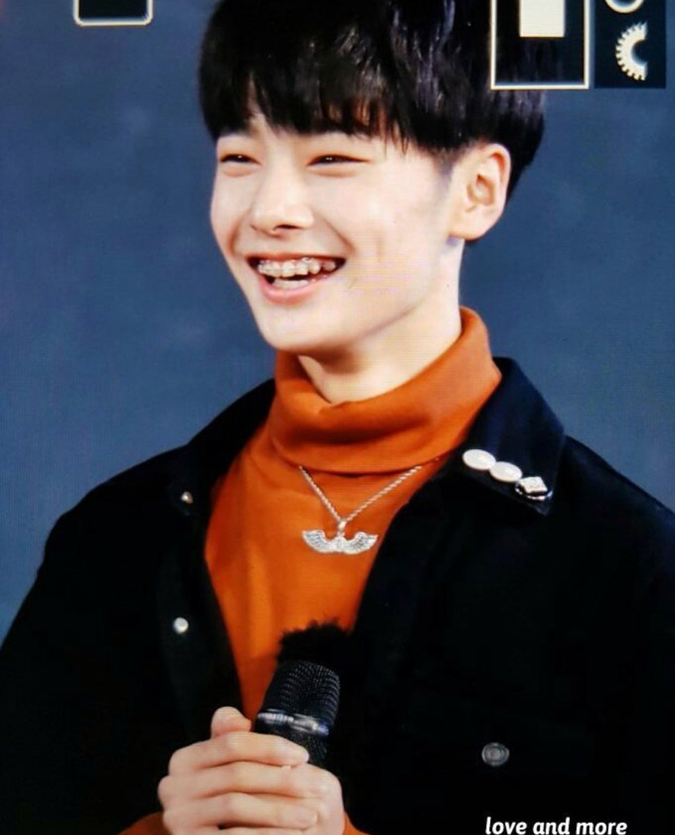 7neocity's tweet photo. jeongin’s eye smile and braces 😁💞💕💗💖 #jeongin #straykids cr: love and more https://t.co/bbZem1SpP8