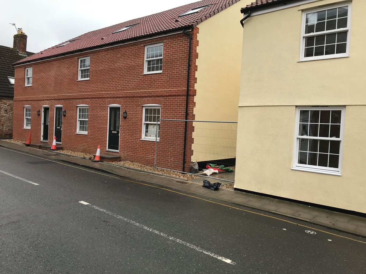colyelectrical's tweet photo. Working hard today, Also finished wiring the 3 new builds for J.Bailey, next to the pub. #Electricians #CastleCary #ThursdayThoughts https://t.co/h8V4Rbm9SB
