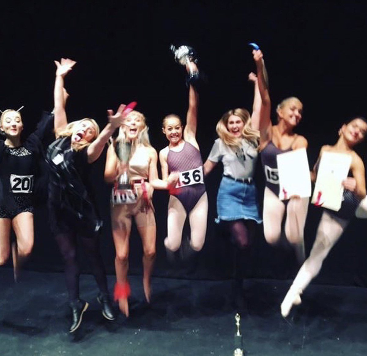Kickersstudios's tweet photo. AAD Scholarship &amp; Debut Finalists/ Winners 🏆 2017. Congratulations  @JessTimms @LucyHooper_ @CerysFennell @jesssswhelan @wilbourn100 @WilbournCharlie @ellieholmes https://t.co/iA0eBXQIFT