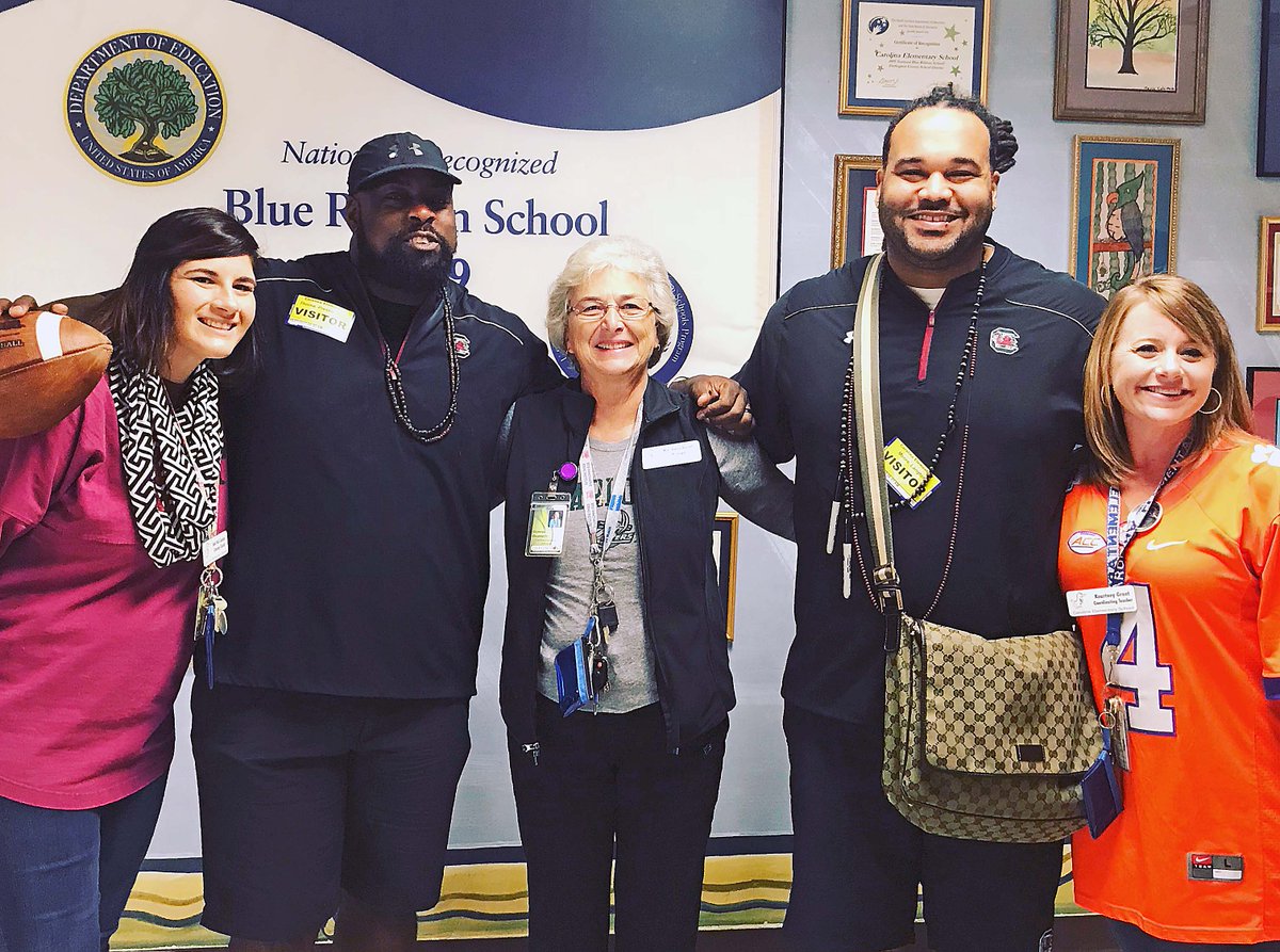 DCSD_SC's tweet photo. Former USC football players huddle up for literacy during visits to Carolina Elementary, Pate Elementary @JustAchicken_
https://t.co/Nw3yYAlr4e https://t.co/VsFUbS3Oou