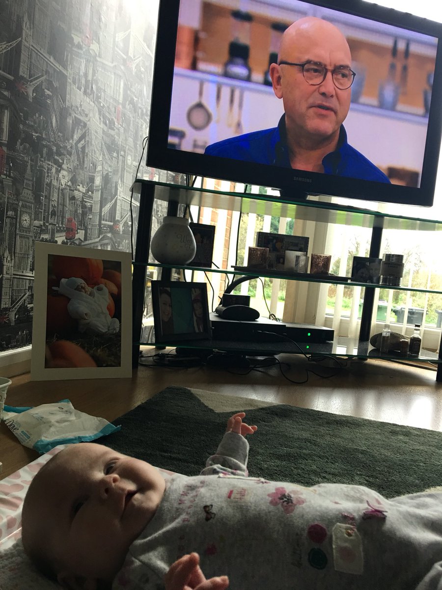Claires300916's tweet photo. @GreggAWallace my 7 week old daughter is loving a bit of master chef the professionals!!! https://t.co/HF4iD2R88j