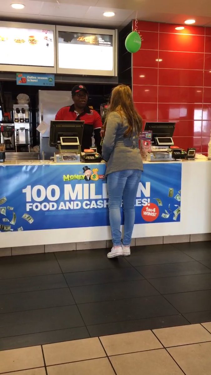 SplitterKeyClub's tweet image. Here is some of our favorite random acts of kindness! Can’t wait to see yours💙 happy Key Club week!! #splitterkindness