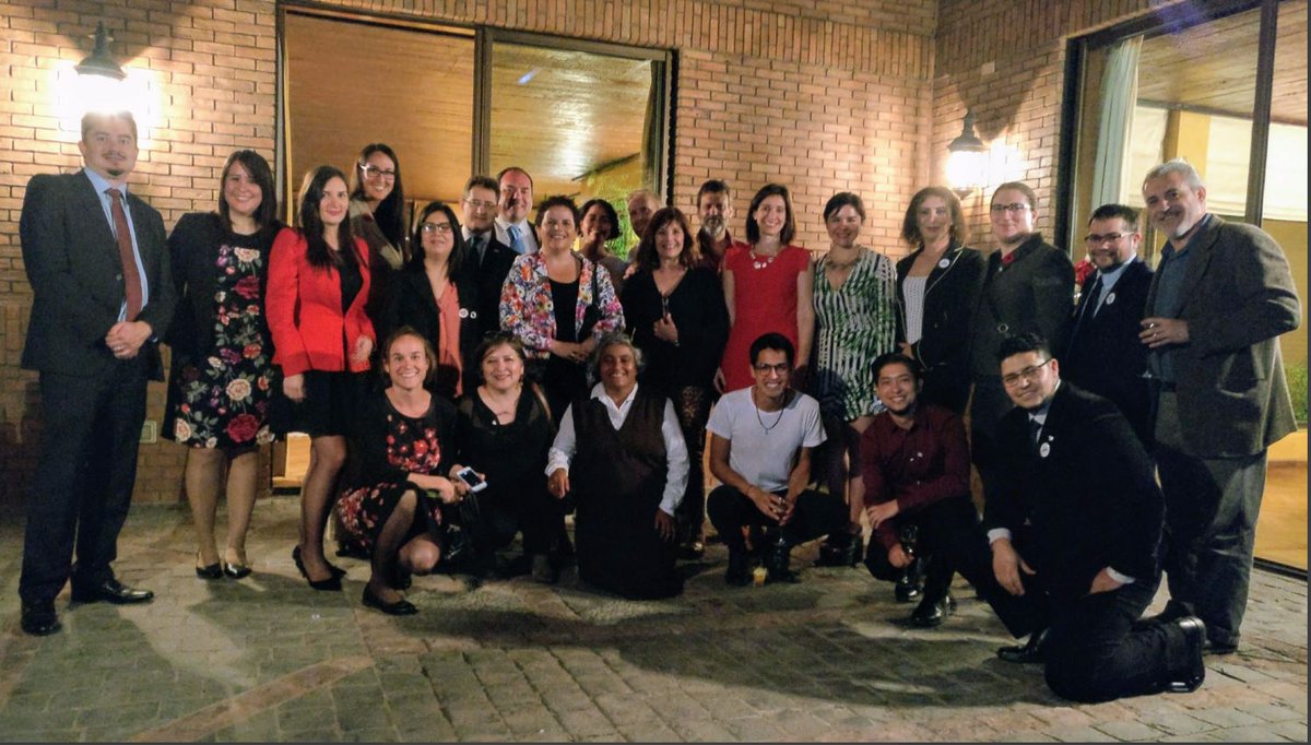 EmbCanChile's tweet photo. Embajadora @patriciavpena1 destaca #inclusión social, no discriminación y #DDHH de personas trans en recepción con activista 🇨🇦 @nussbaumlaw #LGBTI https://t.co/fUzh0La5Vt