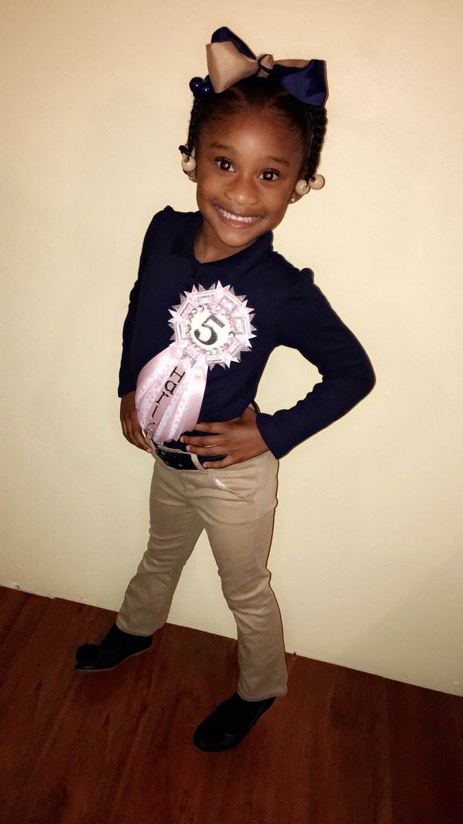 iBeeszDaBest's tweet photo. HAPPY 5th PRINCESS DAY to you My Beautiful HARLYN GRACI MAYHO💝🎉🎈🎁 Mommy love And cherish you so much babygirl. #HarDay #BirthdayPrincess #FabulouslyFive #FantasticFive #SeasonOfTheScorpio https://t.co/TWdWuSRXpP