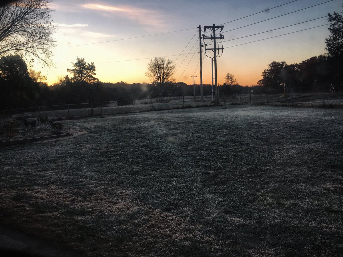 Th_BodyElectric's tweet photo. THAT BETTER BE COCAINE, MOTHER NATURE.
#winter #isadude #itcomestoosoon https://t.co/P9K2hjliLk