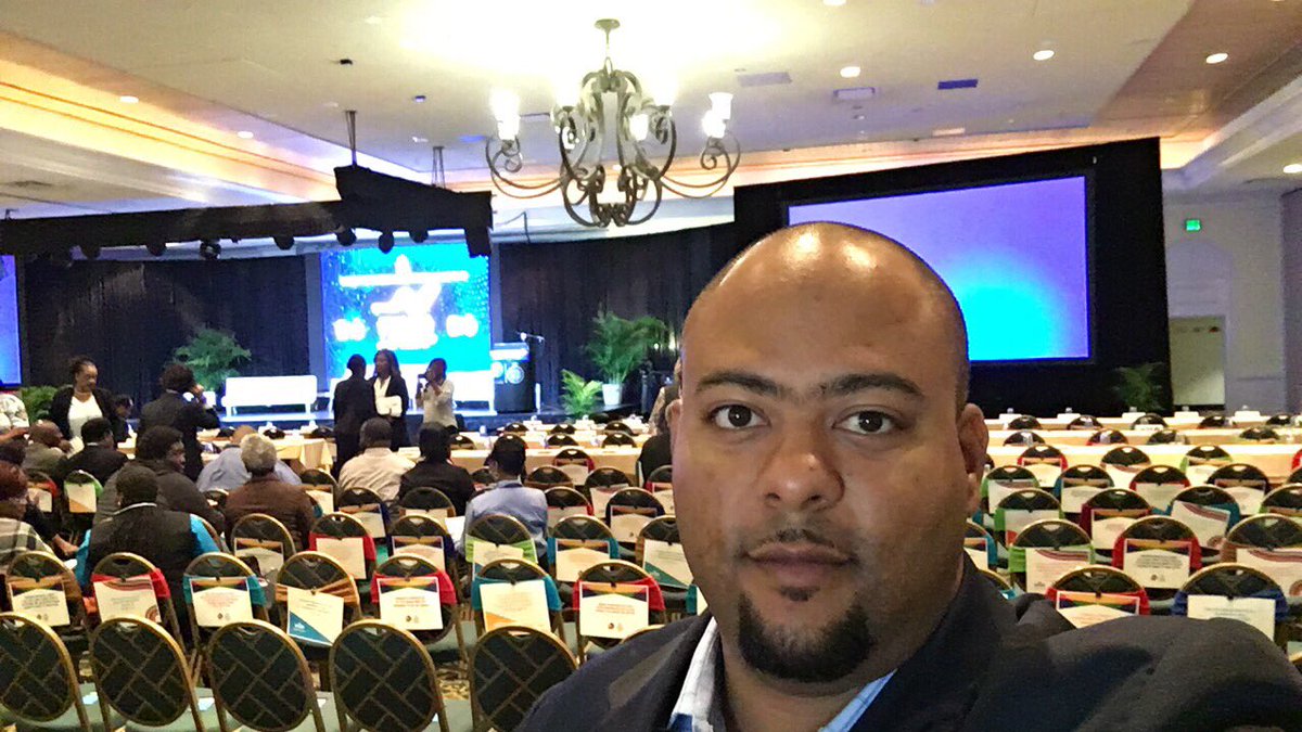thebeeznees100's tweet photo. Here at the Grand Bahama Technology Summit to promote, uncover and create FinTech solutions and opportunities in The Bahamas, representing the Bahamas Financial Services Board’s FinTech working group @BMSRevolution #fintech #grandbahamatechsummit https://t.co/Bv5L3qtKym