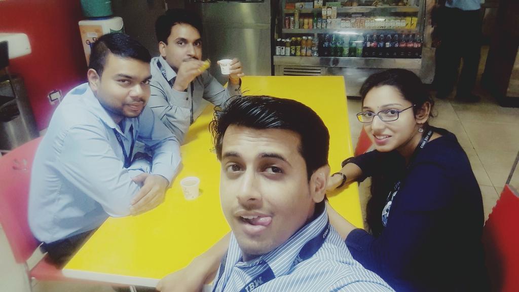 AshokGoyal007's tweet photo. #Team_CR #TowerB #DTP_Training #Sai_Ram 😊👍👌💐 https://t.co/T8rJ0dMJs8