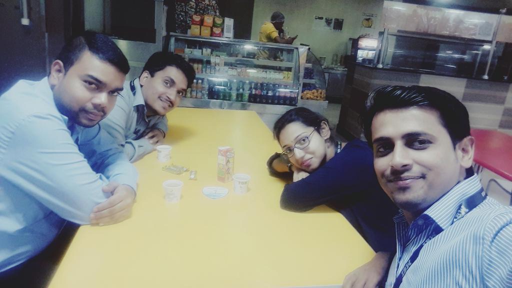 AshokGoyal007's tweet photo. #Team_CR #TowerB #DTP_Training #Sai_Ram 😊👍👌💐 https://t.co/T8rJ0dMJs8