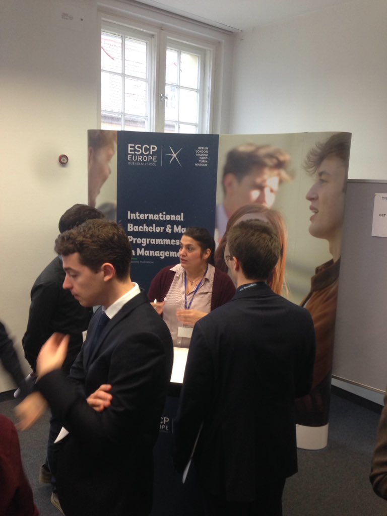 LinkingTalents's tweet photo. Come to our Linking Talent Career Popup Lab and your CV will be checked by our European Career Accelerator Team #RD2017 #ESCPEuropeBerlin #LinkingTalentESCPEurope https://t.co/58cYyf3ybv
