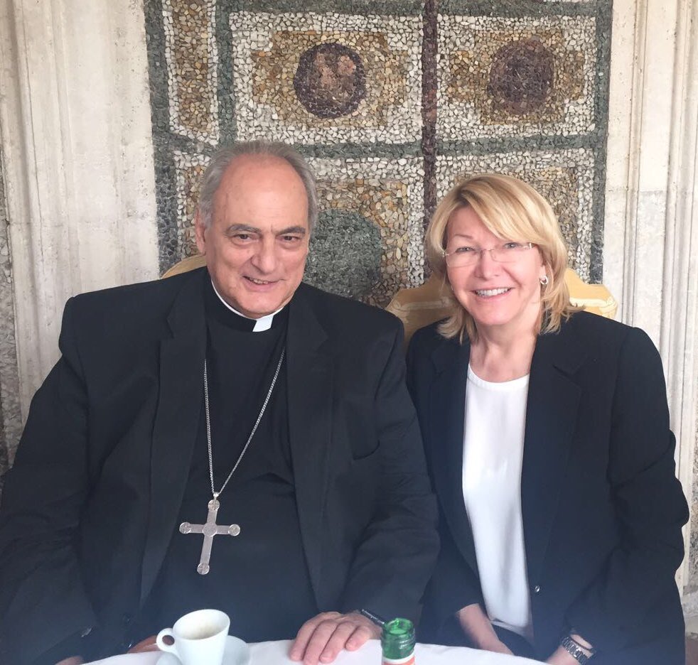 lortegadiaz's tweet photo. Estoy en el #Vaticano participando en la Cumbre de Juezas y Fiscales sobre la Trata de Personas y el Crimen Organizado. Mañana #10Nov expondré el caso #Venezuela🇻🇪 y las calamidades de un pueblo que huyendo de la miseria, se ha visto obligado a migrar masivamente https://t.co/MiuAO87rML