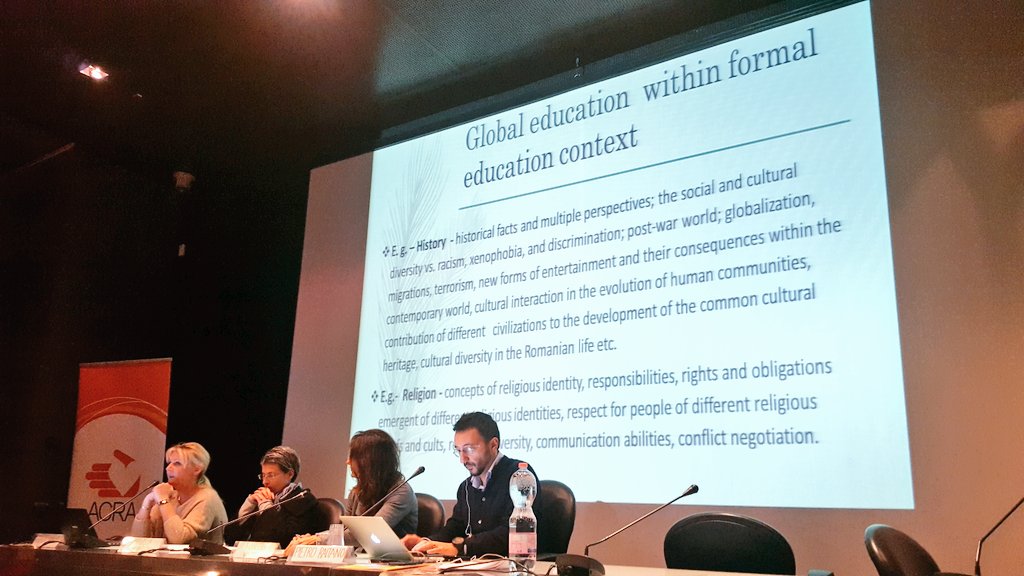 eathink2015's tweet photo. Tra le pratiche innovative attivate dalla Romania in termini di Educazione alla Cittadinanza Globale c'è un approccio alla storia che integra diverse prospettive e punti di vista. #eathink https://t.co/lpSgoa2yMe