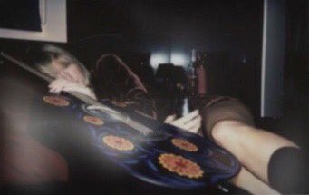 swiftcantbreak's tweet photo. Wow I feel attacked #ReputationTOMORROW https://t.co/nY4H0zVPRB