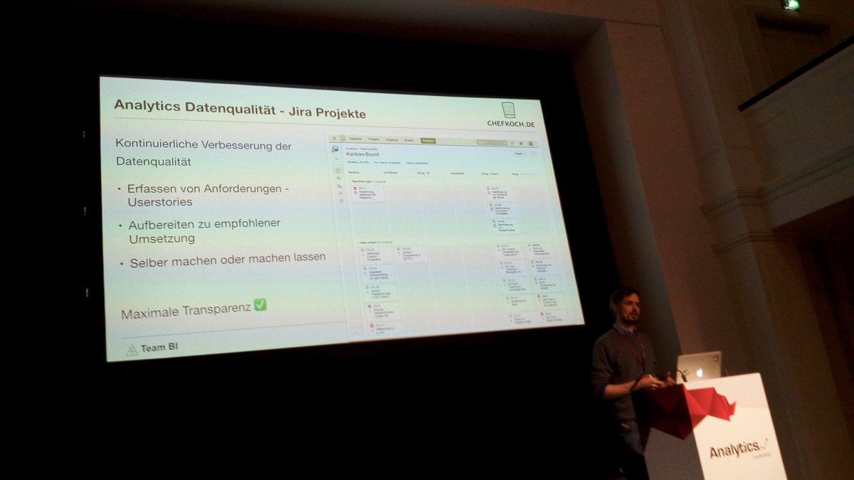 dskom's tweet photo. Lukas Grebe zeigte, wie man bei @chefkochde den #GoogleAnalytics Implementierungsprozess angegangen ist. Tolles #LeanManagement, alle Mitarbeiter integriert, fleißige Doku mittels #Wiki - für jeden im Team zugänglich. #as2017 #Analytics #BestPractice 😎 https://t.co/CGLqqvplPp