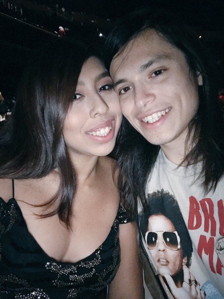 ayye_its_alicia's tweet photo. Last night at the @BrunoMars concert Milton got down on one knee &amp; asked me to marry him while "Marry You" was being performed😭💍I SAID YES 💞 https://t.co/MdXeaWB463