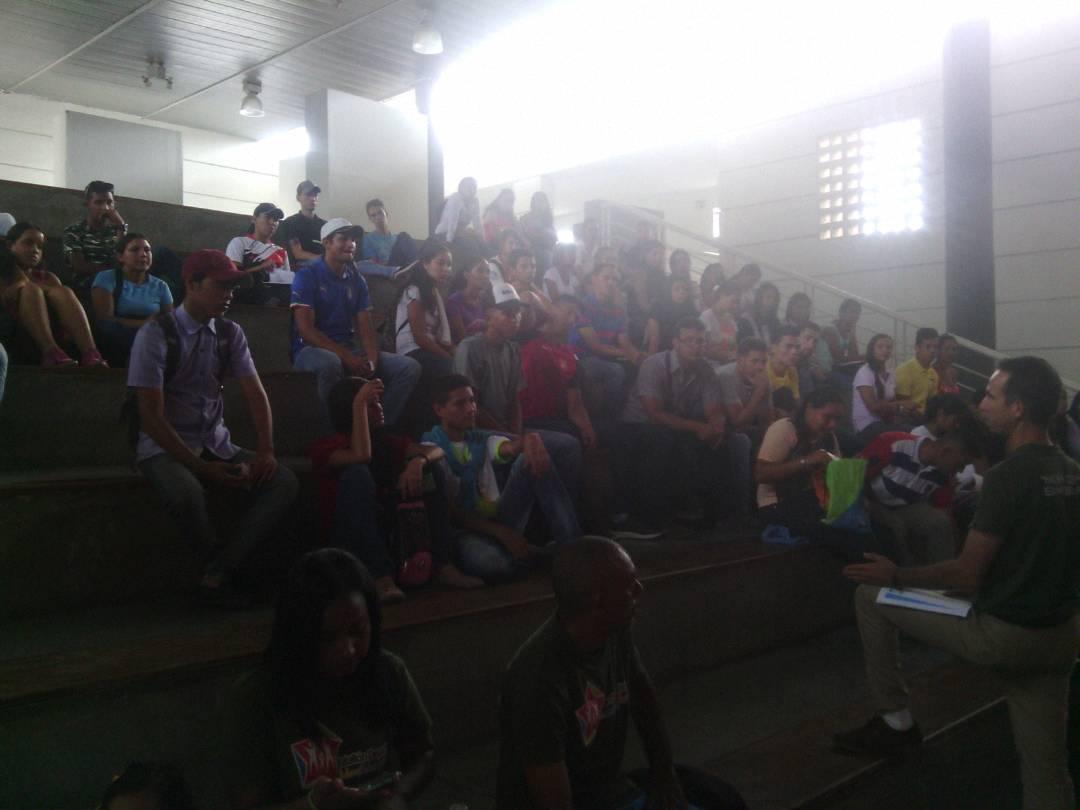 barinadeporte1's tweet photo. @pinfantea @AmaranteVen @Mindeporte #FormacionDiplomadoPromotorDeportivoIntegralComunitario Barinas potencia.. https://t.co/x58raF0bAj