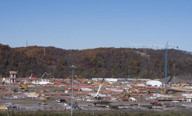 PADCEDnews's tweet photo. .@Shell’s construction of building four gigantic processing units has officially begun. Read more about #ShellinPA: https://t.co/9FU6SBaTwz https://t.co/BEm9mZrMZW