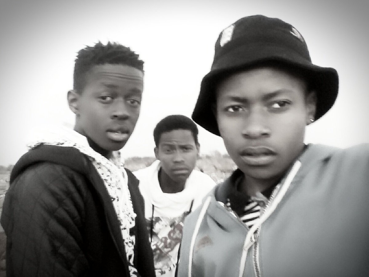 NIP_SA's tweet photo. Iss N.I.P right here #Brizzy #Gtee #CrazyGee😎💡🔥💯 https://t.co/qPkRxTbi4M