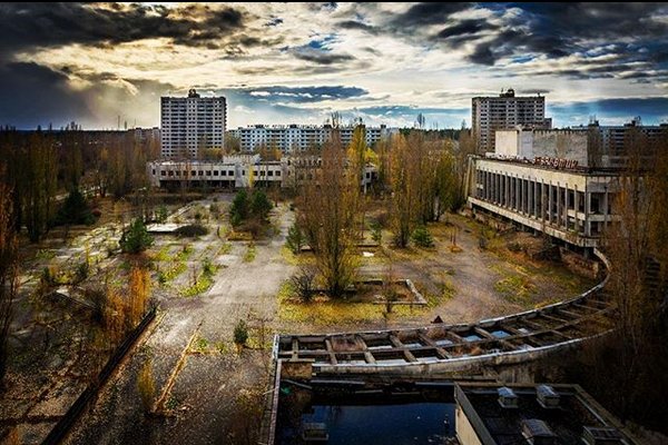 ChernobylVR's tweet photo. Pripyat was founded on 4 February 1970, as the 9th nuclear city in the Soviet Union, to serve the nearby #Chernobyl #Nuclear Power Plant. Its population had grown to 49,360 people by the time of evacuation, on 28 April 1986, 2 days after the #disaster. #PSVR #chernobylvrproject https://t.co/AwxRaWANgK