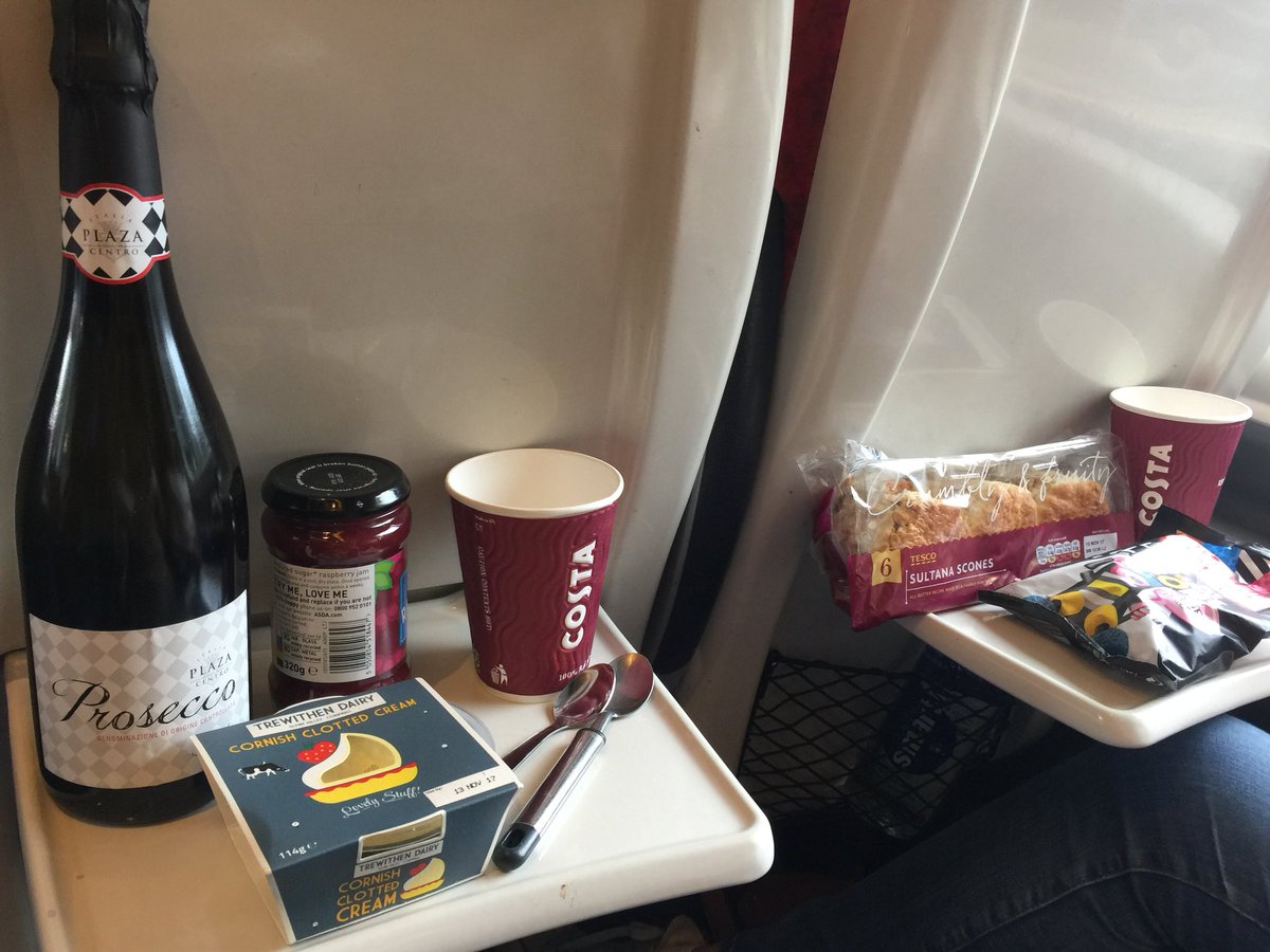 ClaireColemanTC's tweet photo. Preparing for the journey up North #tcconf17 https://t.co/tRryxMtlbu