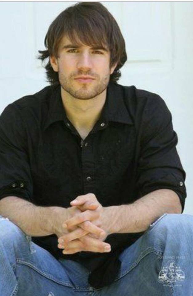 SamHNews's tweet photo. An old pic of Sam! #throwbackthursday https://t.co/3Qn67oEyq6