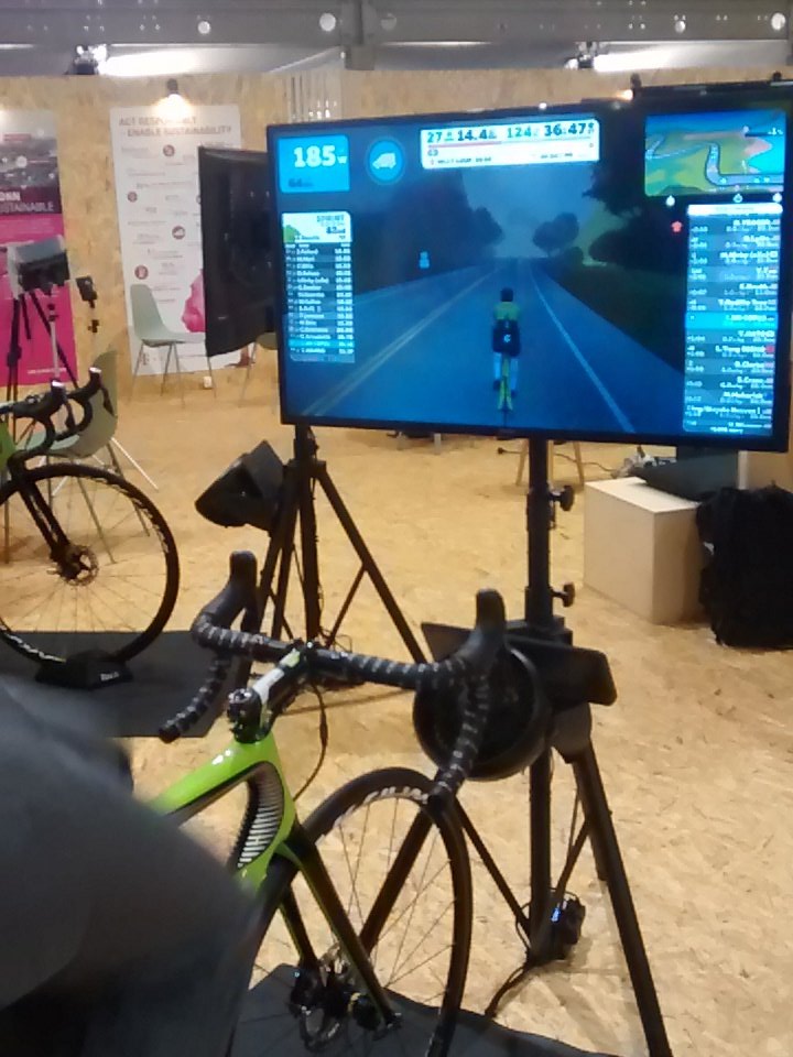 RoA_Bonn's tweet photo. #cycle4theclimate at @COP23 #bonn @Lessthan2degree #ride4climate https://t.co/JBHYQcwfAj