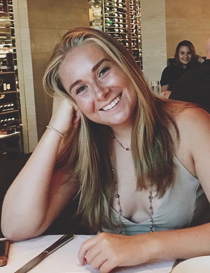 Our sister @emily_hendi got accepted into the International Relations study abroad program in Brussels this summer!! Congrats💕☀️