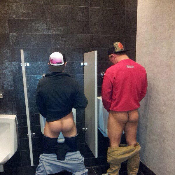 AllMen20's tweet photo. Nada mas morboso que ver a hombres mear de esta manera. π
#peemen #restroom #Men #gaymuscle #nudes #spymen #heteroscuriosos #sexymen #sexyuomini #malerestroom https://t.co/KHFdiWA1qb