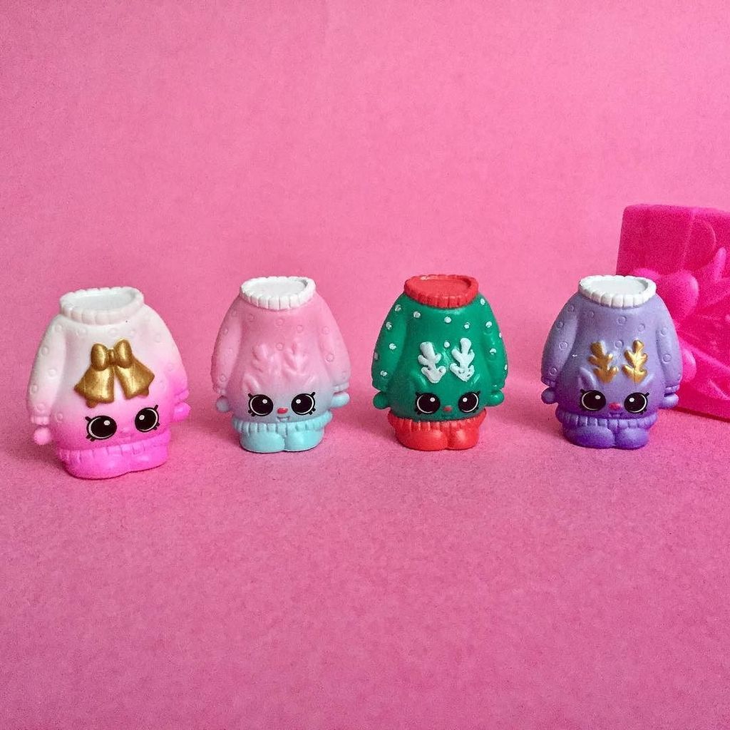 toytinyblog's tweet photo. Bellinda and Rudolph Sweater! 🎄 Brands: @shopkins_world🎄 #shopkins #spkfan #christmasshopkins  #shopkinsfan #shopkinslove #shopkinsworld #m… https://t.co/VQrsr8Jn5V