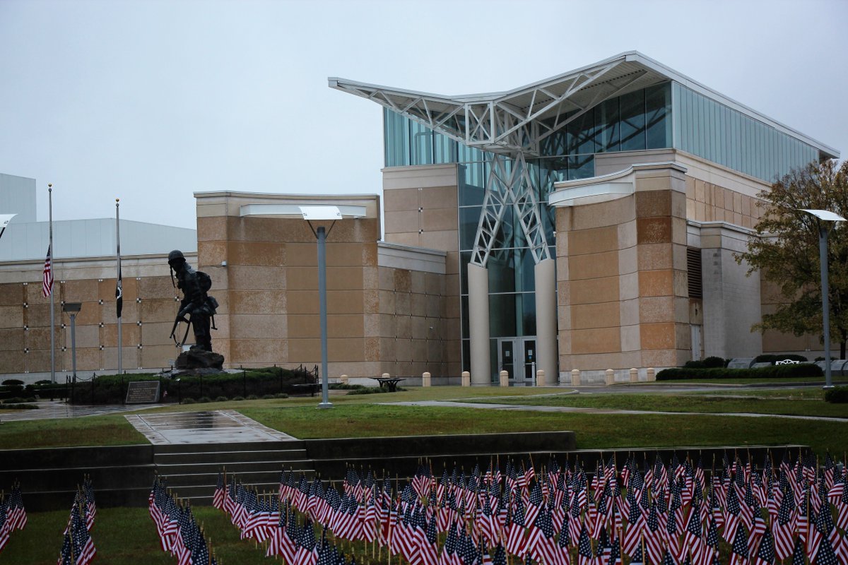DistiNCtlyFayNC's tweet photo. The #Vietnam War Moving Wall arrived at @ASOMF this morning. The wall is on display through November 13.  Full album: https://t.co/jxdYBMCXFR #KnowSacrifice @HHFayetteville @visitnc @fayobserver https://t.co/Wd9F7vYgxR