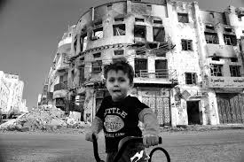 EMNormandie's tweet photo. Interview de Richard Leclerre, étudiant @EMNormandie et Président de l’association #Fly4, dont le but est d’envoyer des prothèses aux enfants amputés de #Syrie. A écouter sur Radio Tou'Caen https://t.co/84cJfeQMt5 cc @CaenOfficiel @Caenlamer https://t.co/nwgzGGuOmK