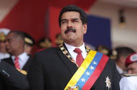 INTiSSituaciona's tweet photo. NACIONALES: Maduro: En 2018, llueva, truene o relampaguee iremos a elecciones presidenciales  #NuevaEtapaEconomica https://t.co/WNRXt5FHnb https://t.co/ibHwPu5ghP
