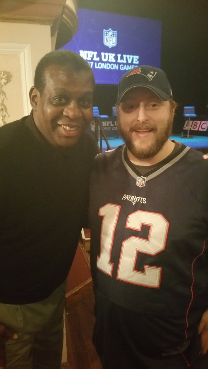 monty_montrose's tweet photo. @kevincadle the nicest guy and a privilege to meet an NFL UK legend. #RIPKEVINCADLE https://t.co/6oZhPcZvoF