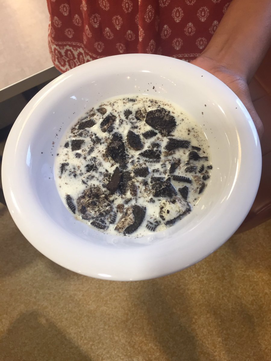 SMUDiningHFX's tweet photo. Today's #DiningHallHack Skip the Dip, put cookies right in your milk! ...Don't tell our Dietitian https://t.co/vwBK3u7gBY