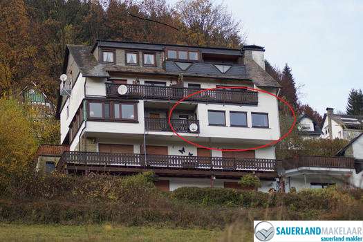 Sauerlandhuis's tweet photo. Ruim 2 kamerappartement met panoramisch uitzicht in Schmallenberg-Nordenau € 65.000,- Winterberg ligt slechts op 15 min rijden. 

 Bekijk het complete Exposé hier: https://t.co/Y6JVHBNoS2 https://t.co/d8khQ6kg4E
