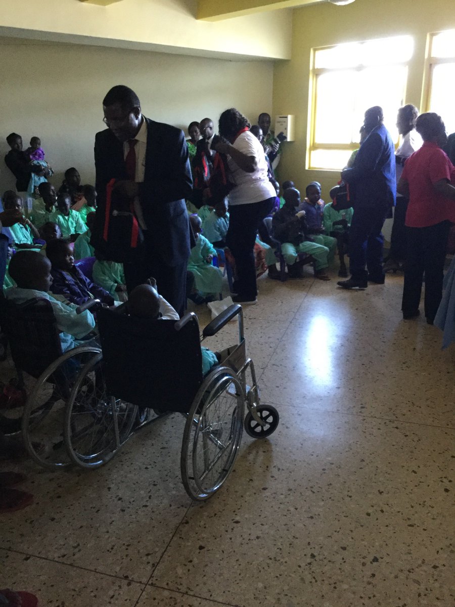 KRACare's tweet photo. The Children at the Renal Unit received us with overwhelming love, and we shared our tax love with them. Thank you so much! #TaxLove #MTRH #TPM2017 #KenyaAtHeart https://t.co/MZE30vXYqz