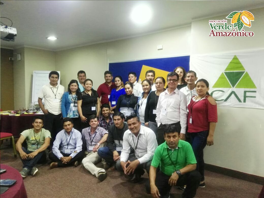 verdeamazonico's tweet photo. AVA y sus socias ( ASPROC NBT, CAT TOCACHE, ALLIMA CACAO Y COOPALGSA) Participan de la actividad denominado:
" Taller de participación juvenil en cooperativas", gracias a AGRITERRA de Holanda. https://t.co/wsolDiH9br
