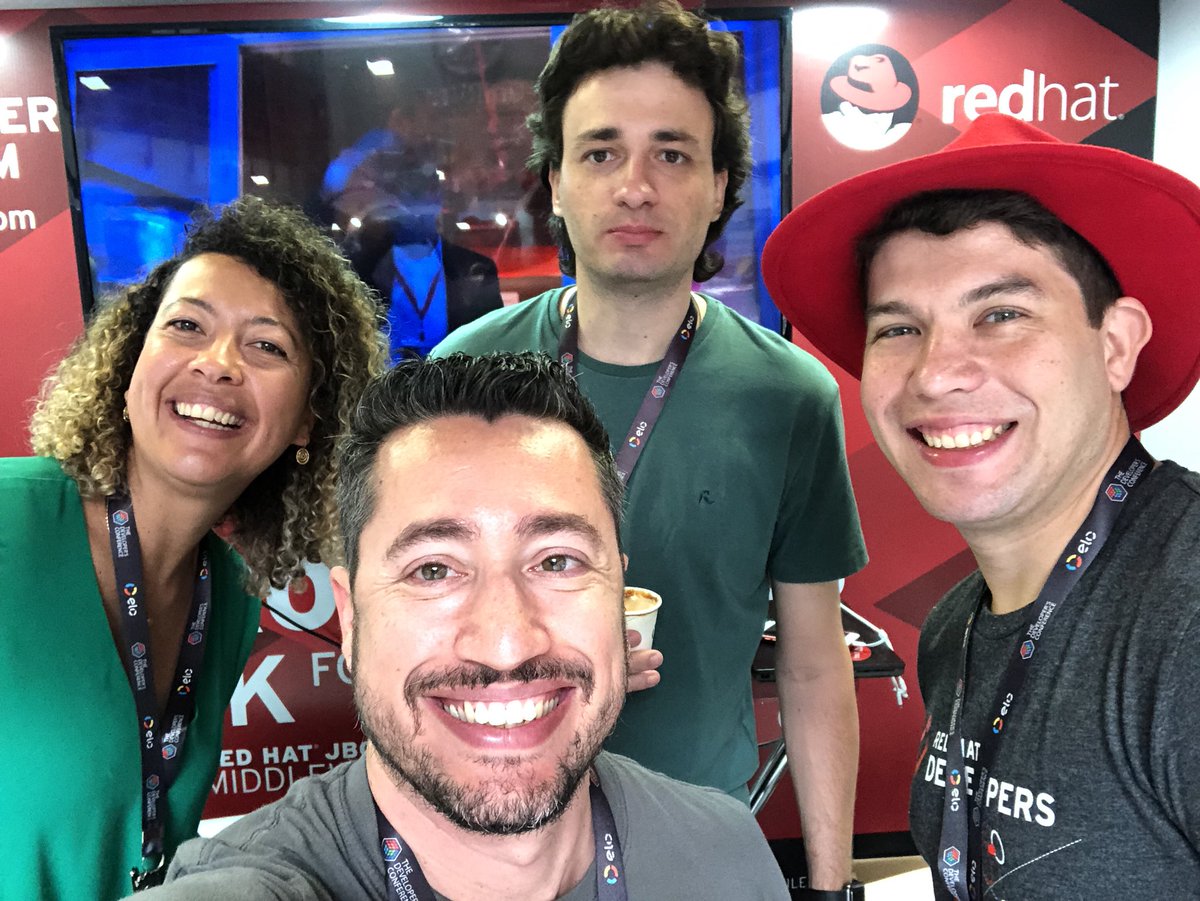 eliasnogueira's tweet photo. Venham visitar o stand da RedHat no #TheDevConf
#RHDevelopers https://t.co/lH2YRDRwdG
