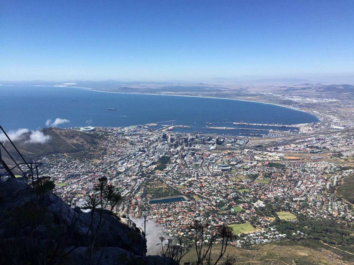 grabbinglife's tweet photo. Our fav pics from prev trips! The view of #CapeTown from the summit of #TableMountain is not to be missed! #southafrica #travelphotography https://t.co/vTgBeSMAuZ