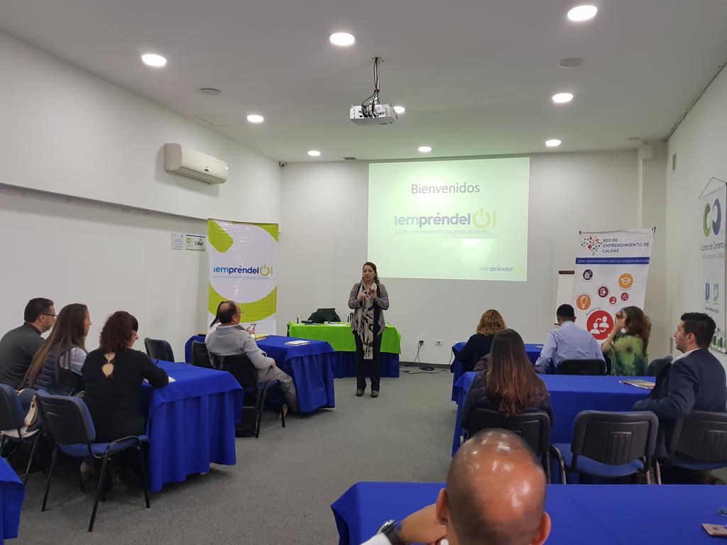 NicoyManue's tweet photo. Iniciando taller con la Red Regional de Emprendimiento en @CCManizales @emprendel0 @Confecamaras https://t.co/PDazfwylVF